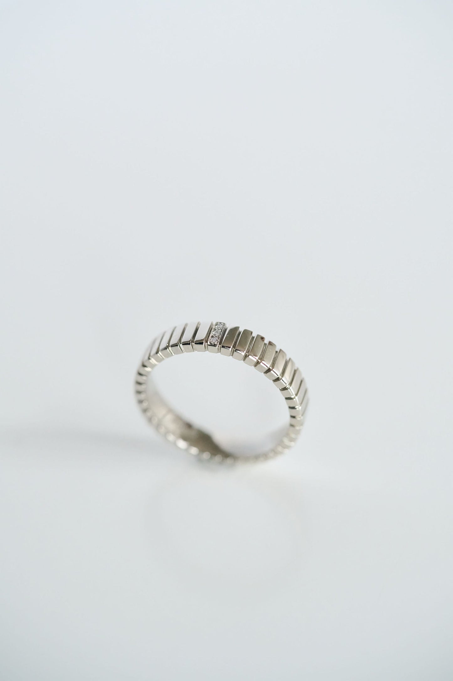 0.15 TCW Round Milgrain Lab Grown Diamond Wedding Band