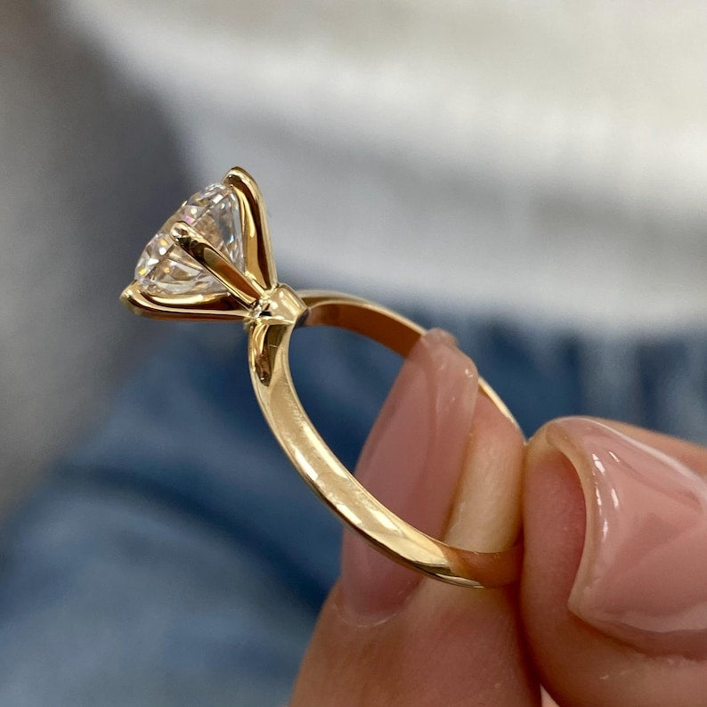 2 CT Round Solitaire Lab Grown Diamond Engagement Ring