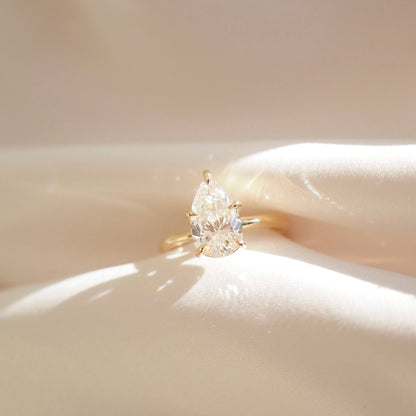 1.5 CT Pear Solitaire Lab Grown Diamond Engagement Ring