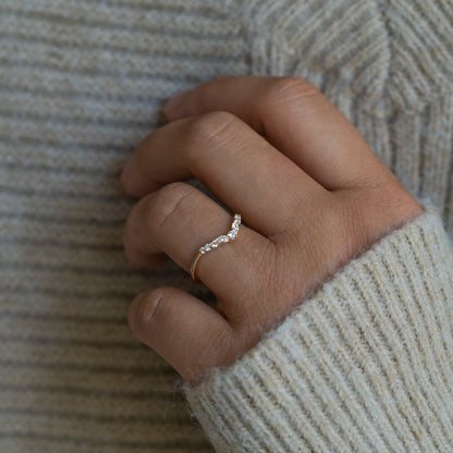 0.23 TCW Round Curved Lab Grown Diamond Wedding Band