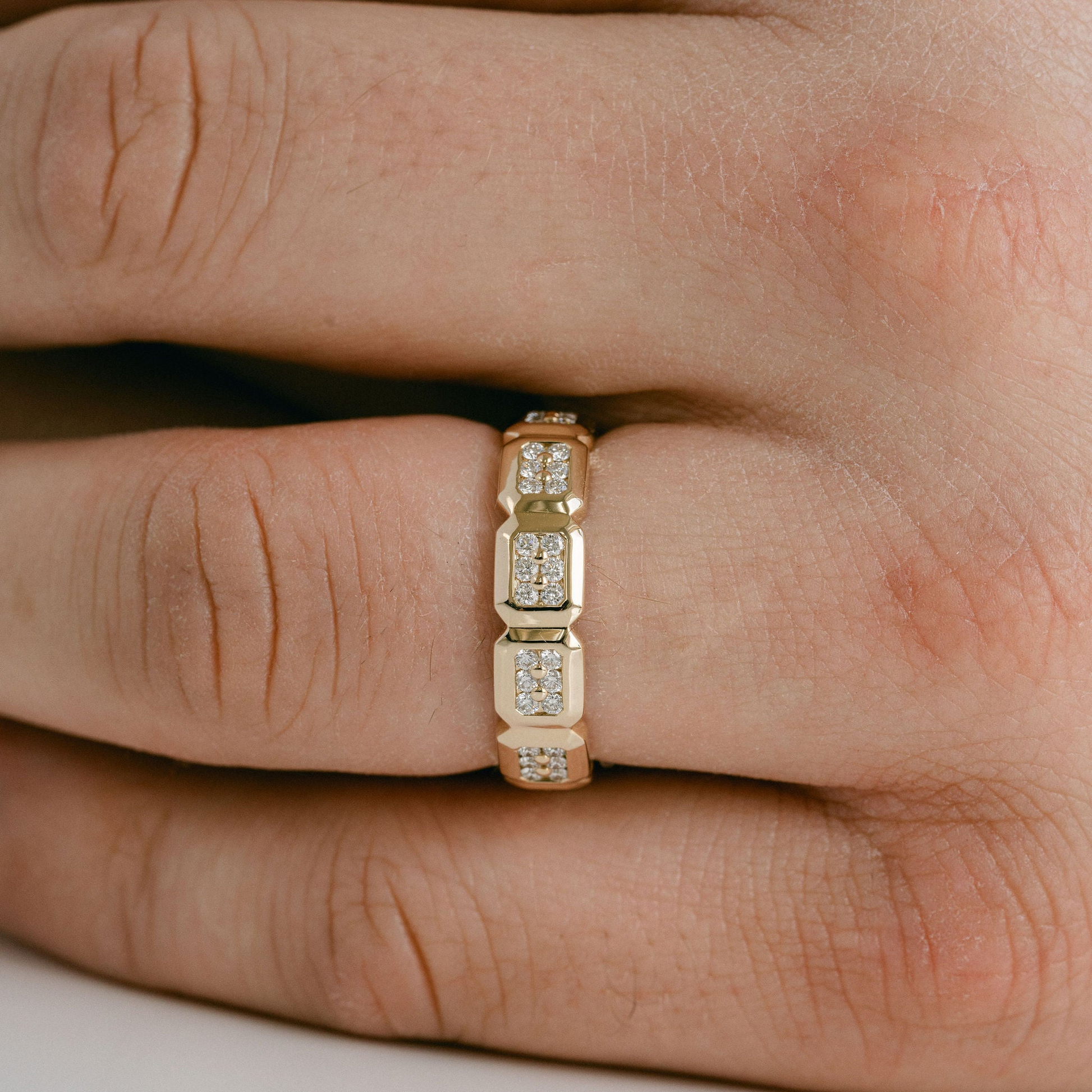 0.15 TCW Round Milgrain Lab Grown Diamond Wedding Band