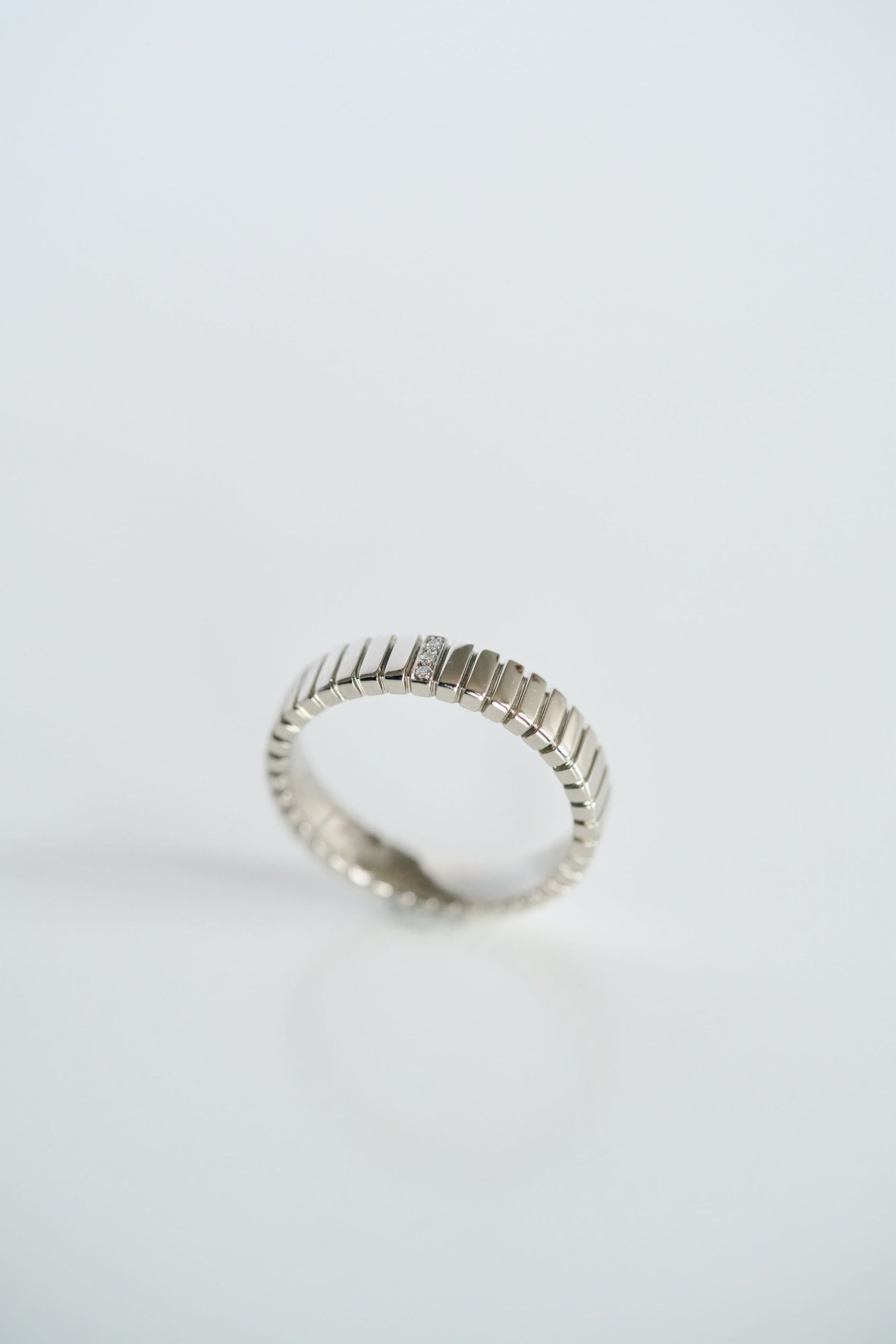 0.15 TCW Round Milgrain Lab Grown Diamond Wedding Band