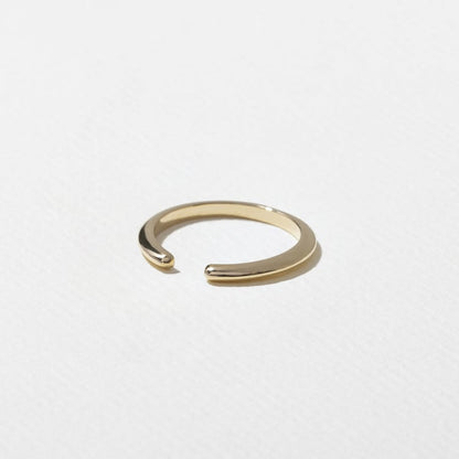 Acacia Wedding Band