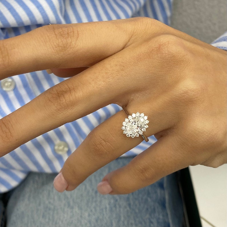 1 CT Oval Halo Lab Grown Diamond Engagement Ring