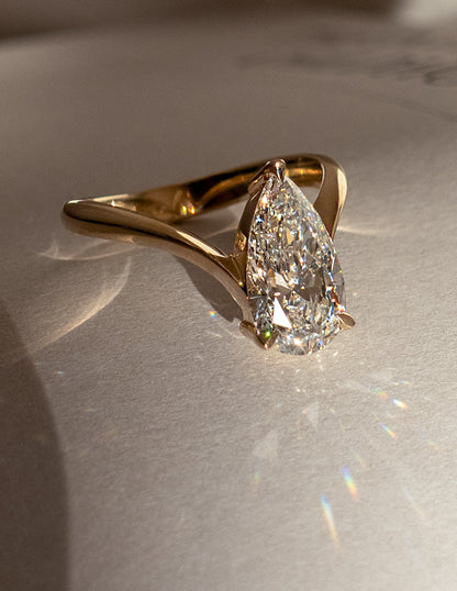 3.0 CT Pear Shaped Lab Grown Diamond Soliatire Style Engagement Ring