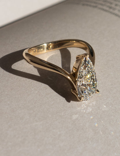 3.0 CT Pear Shaped Lab Grown Diamond Soliatire Style Engagement Ring