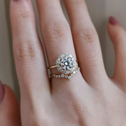 1 CT Round Halo Lab Grown Diamond Engagement Ring