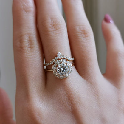 1 CT Round Halo Lab Grown Diamond Engagement Ring