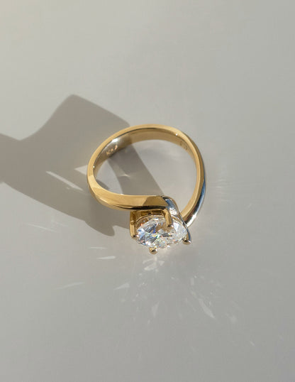 1.5 CT Oval Cut Lab Grown Diamond Solitaire Engagement Ring
