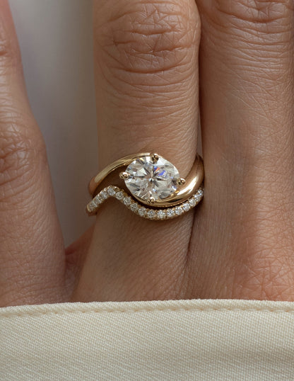 1.5 CT Oval Cut Lab Grown Diamond Solitaire Engagement Ring