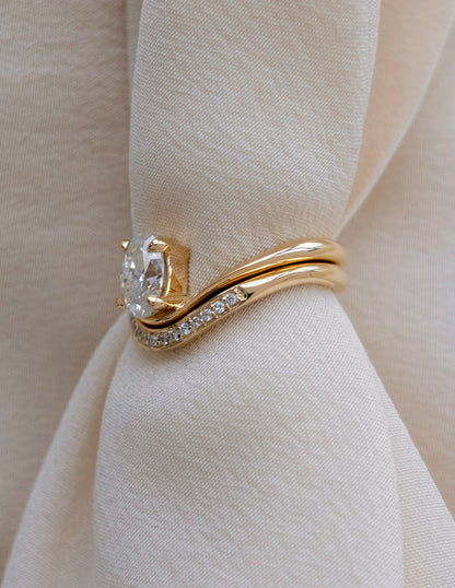 1.0 CT Oval Cut Lab Grown Diamond Solitaire Engagement Ring