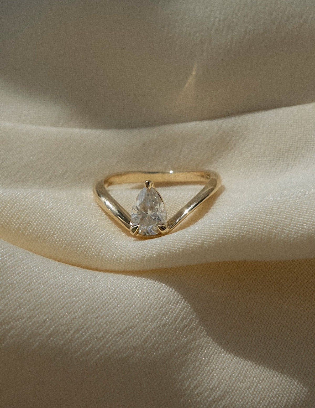 1.0 CT Pear Cut Lab Grown Diamond Solitaire Engagement Ring