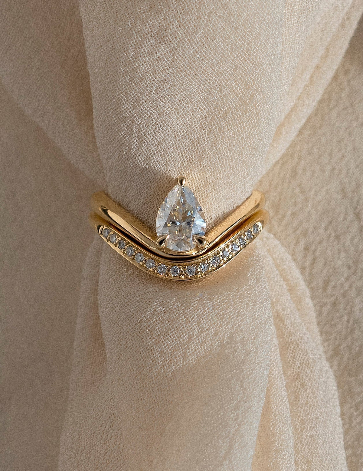 1.0 CT Pear Cut Lab Grown Diamond Solitaire Engagement Ring