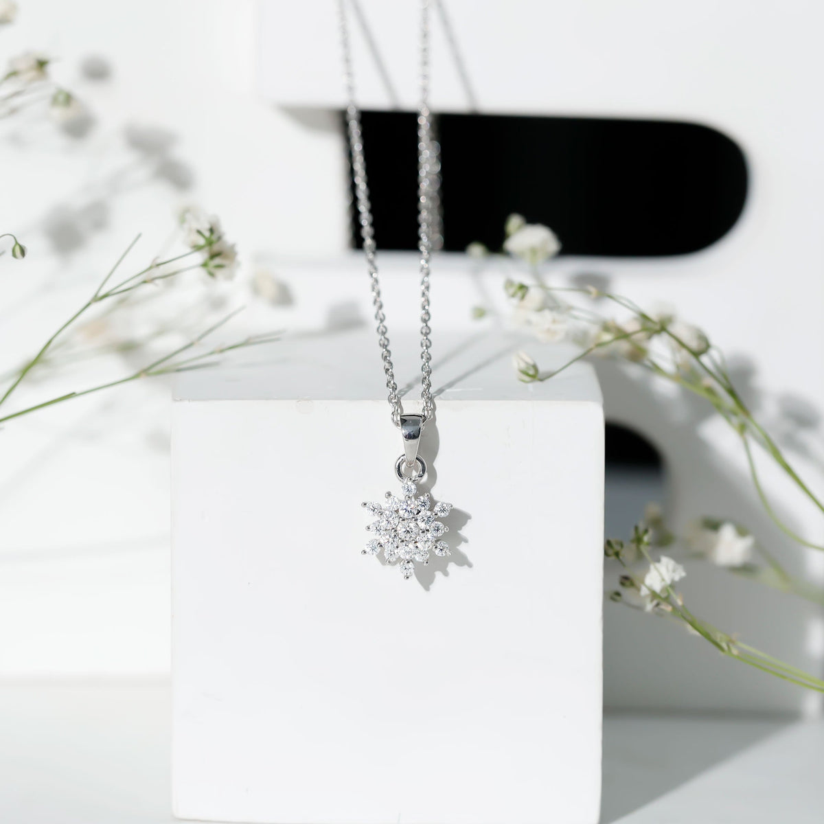 0.85 TCW Round Lab Grown Diamond Snowflake Pendant Necklace