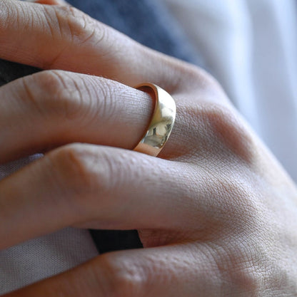 Classic Men's Wedding Band