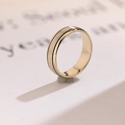 Classic Men's Wedding Band