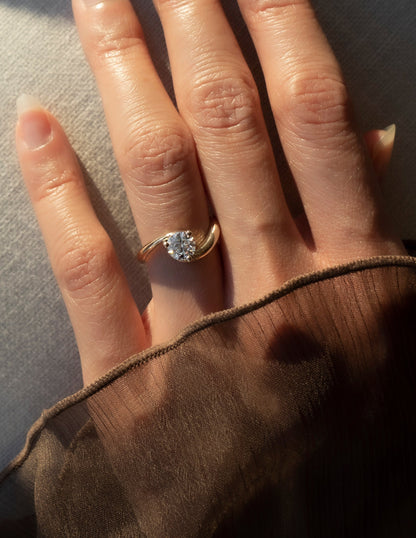 1.0 CT Round Cut Lab Grown Diamond Solitaire Engagement Ring