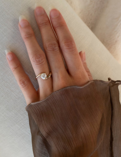 1.0 CT Round Cut Lab Grown Diamond Solitaire Engagement Ring