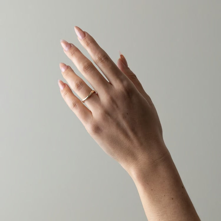 Swan Curved Wedding Band