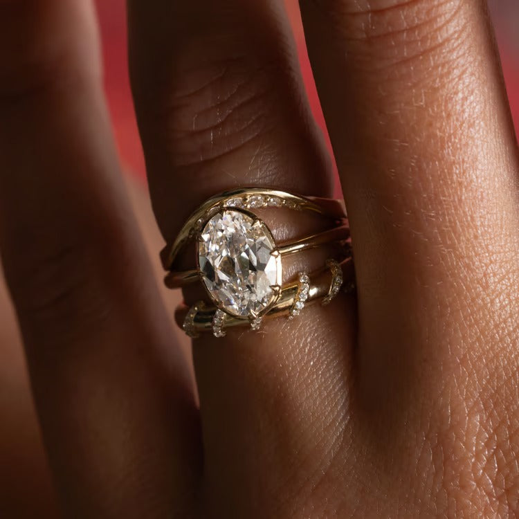 0.15 TCW Round Curved Lab Grown Diamond Wedding Band