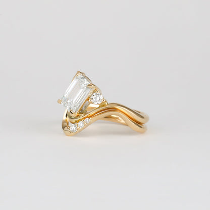 1.92 TCW Emerald & Round Toi Et Moi Lab Grown Diamond Engagement Ring